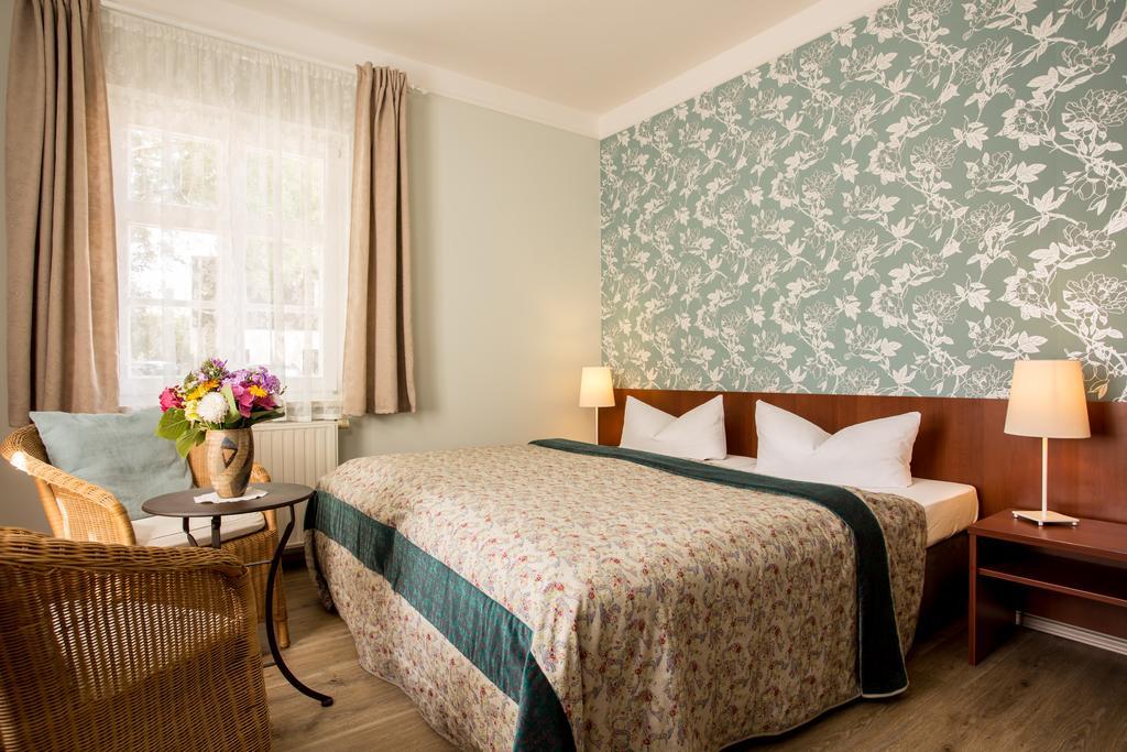 Up Hus Hotel Neuruppin Room photo