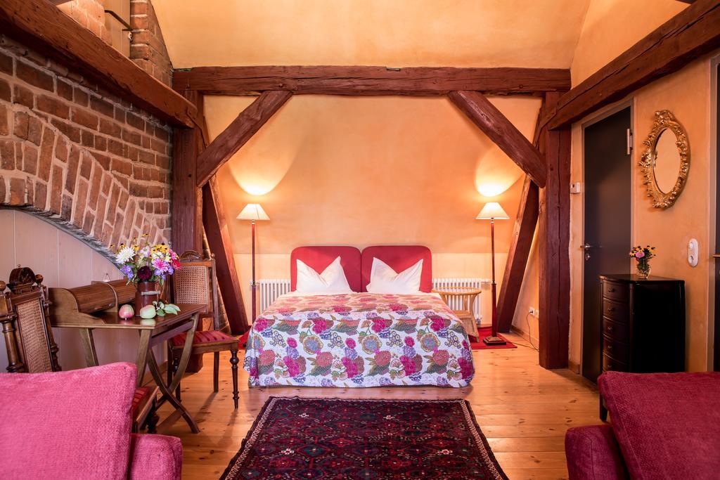 Up Hus Hotel Neuruppin Room photo