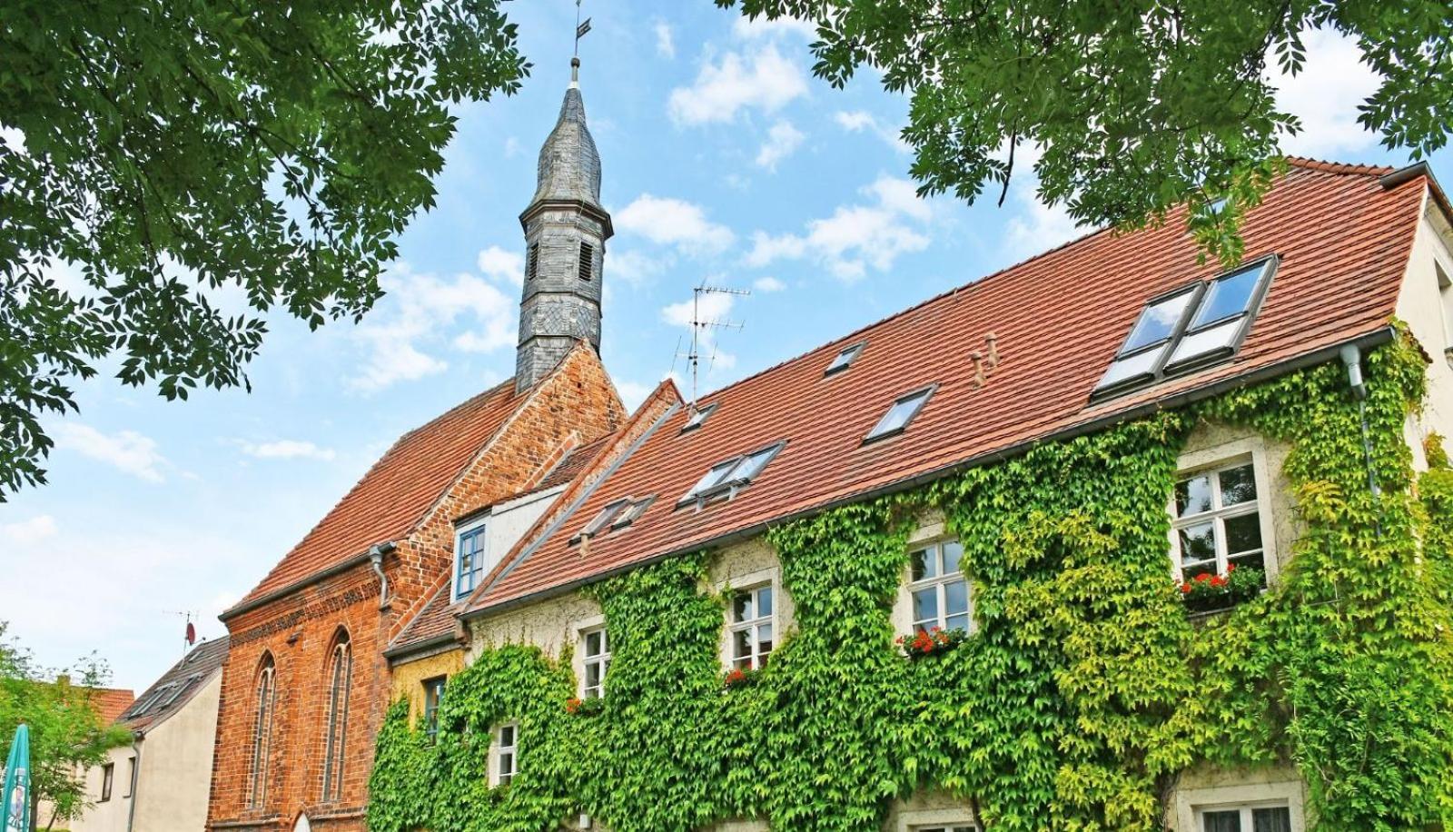 Up Hus Hotel Neuruppin Exterior photo